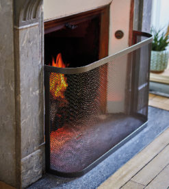 PEGANE Grille de Protection pour cheminée, Grille Pare-feu en Fer forgé  Coloris Noir - Hauteur 72 x Longueur 50 cm : : Bricolage